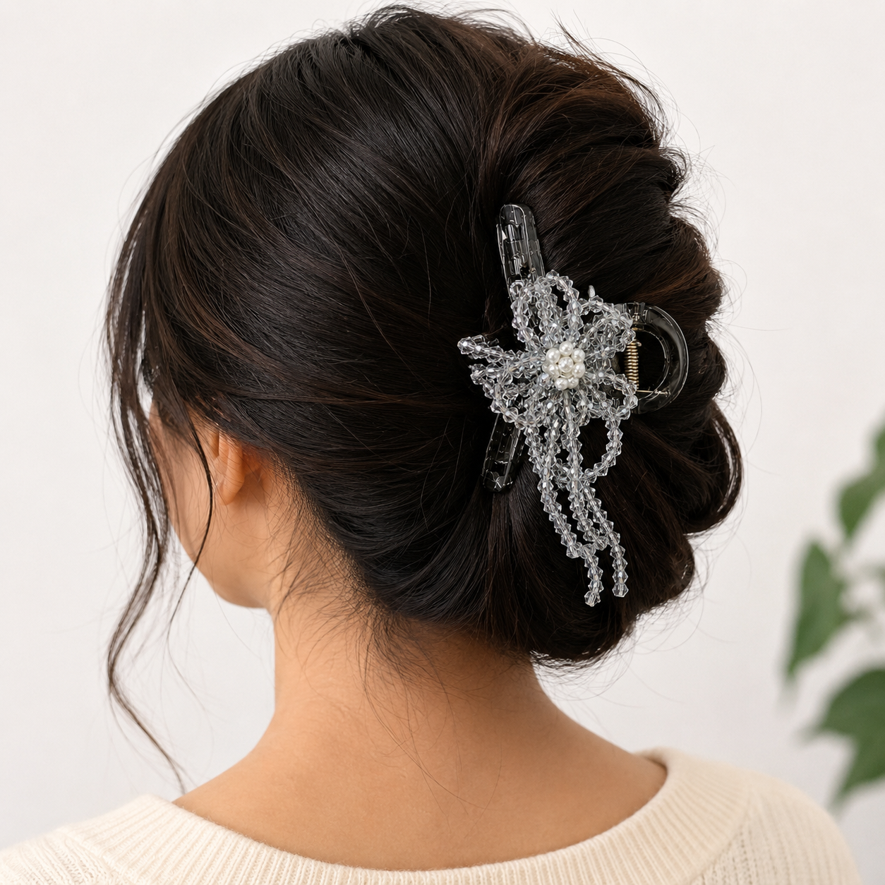 Elegante Blumen-Haarklammer mit Kristallperlen – 8 cm